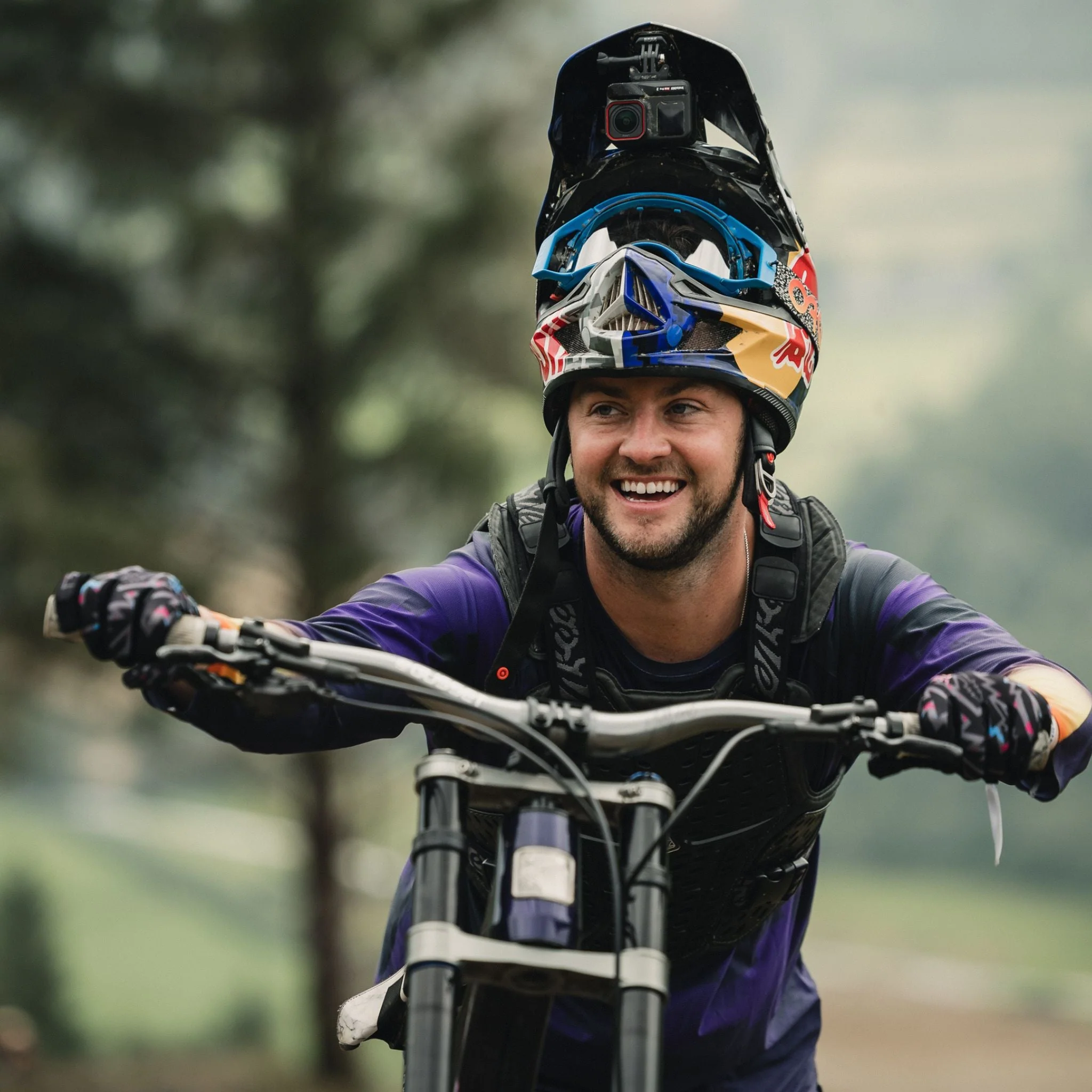Marin x Helfare Glove - Image 3