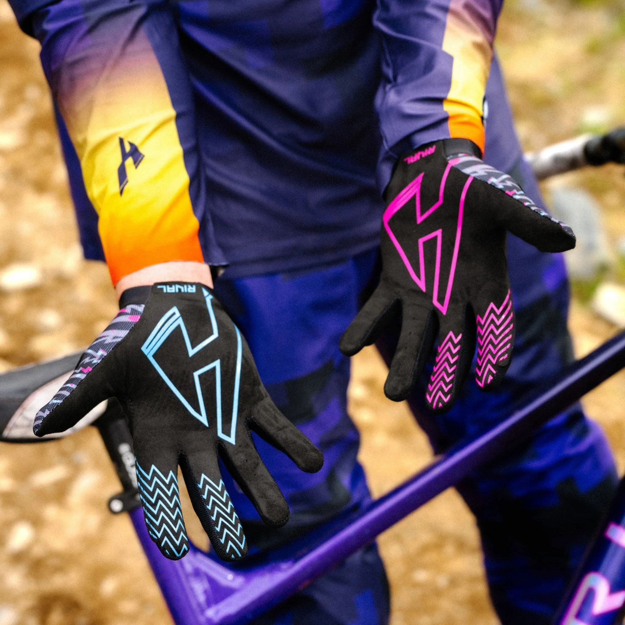 Marin x Helfare Glove - Image 5